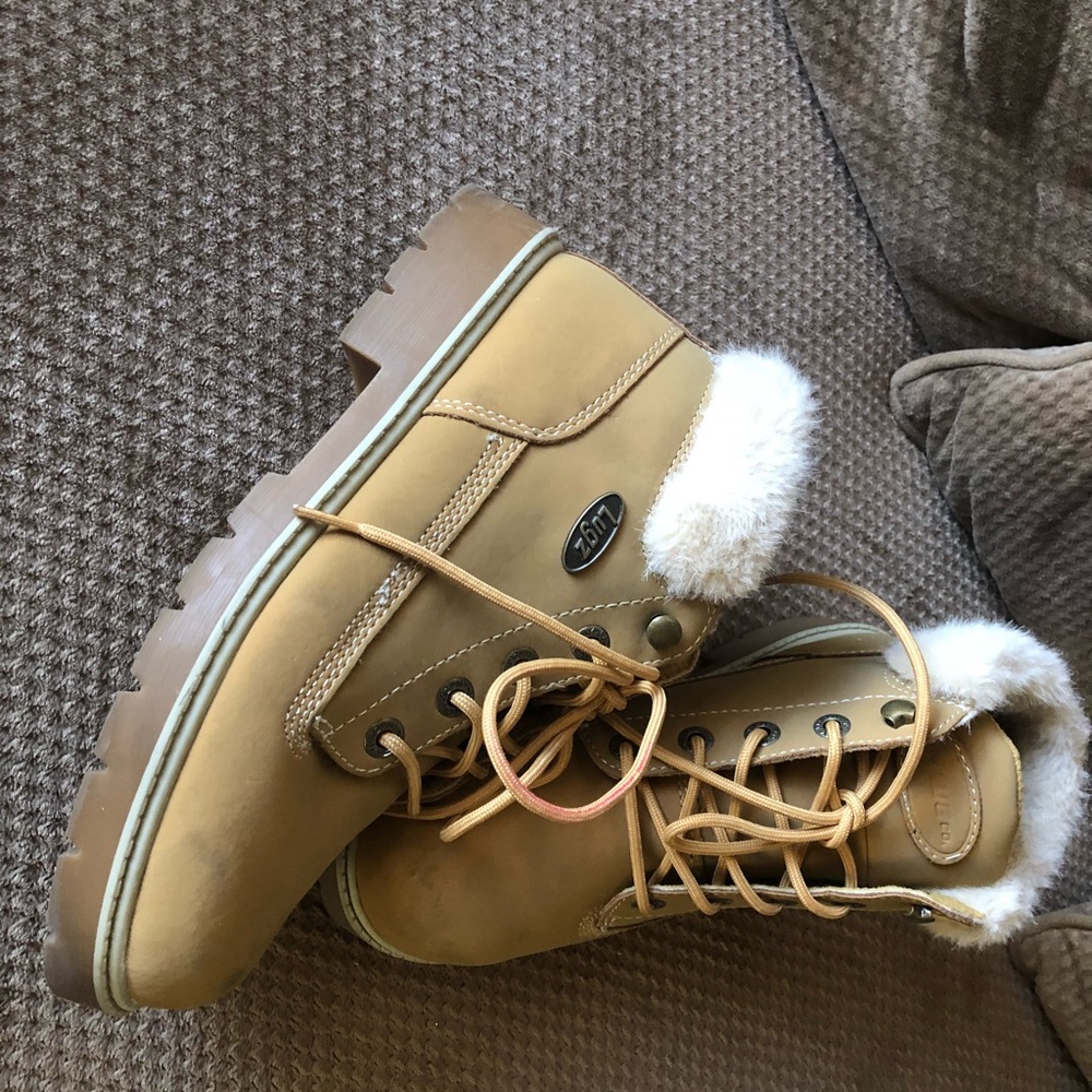 New attractive “Lugz” boots